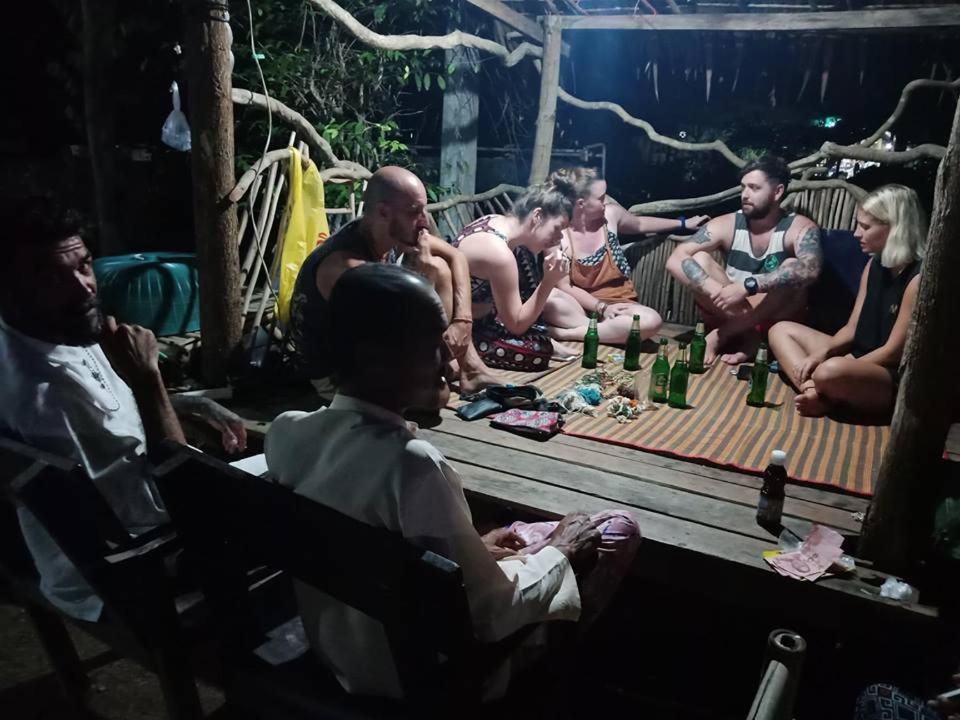 Easy Huts Hotell Ko Lanta Eksteriør bilde