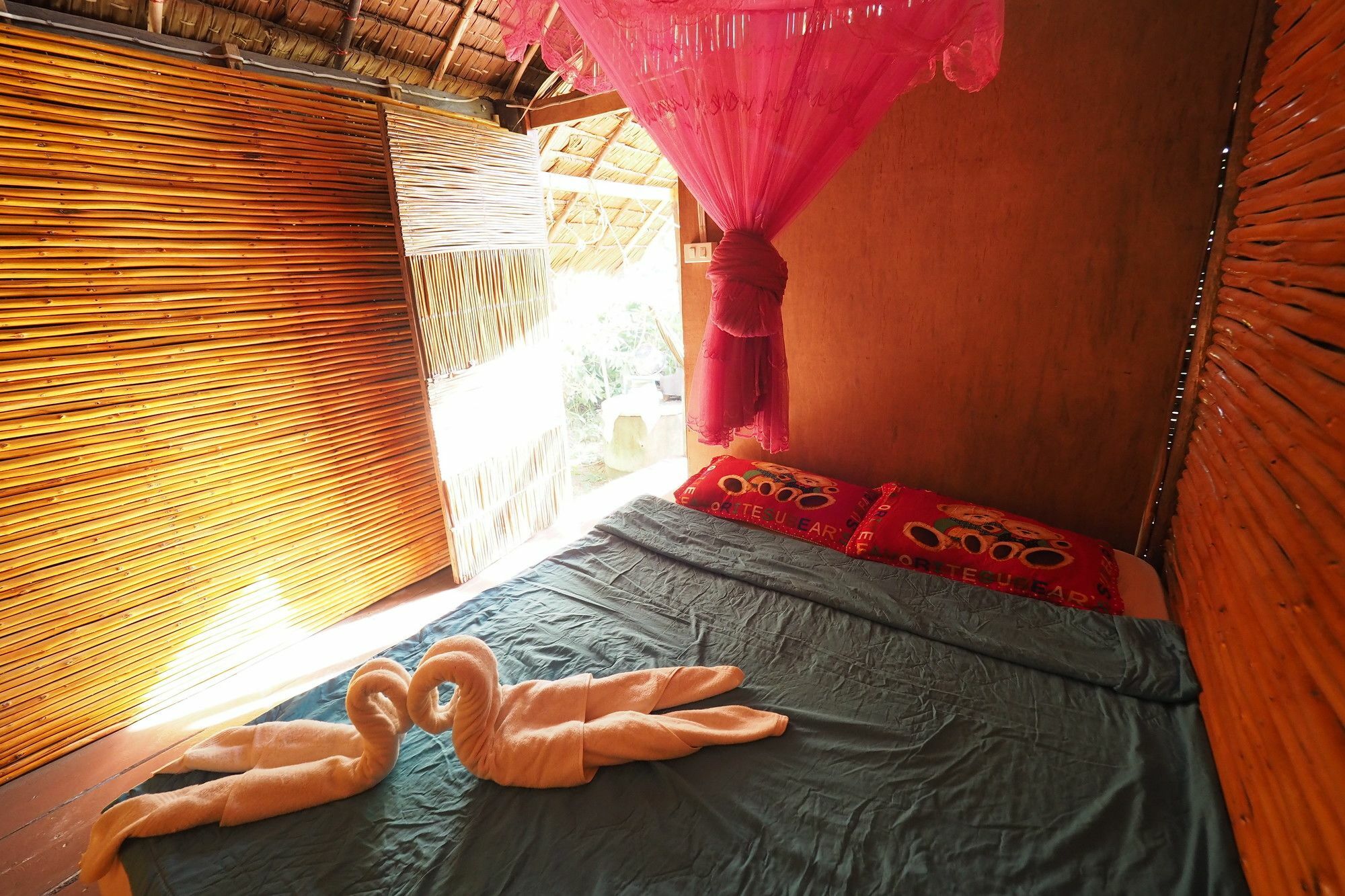 Easy Huts Hotell Ko Lanta Eksteriør bilde